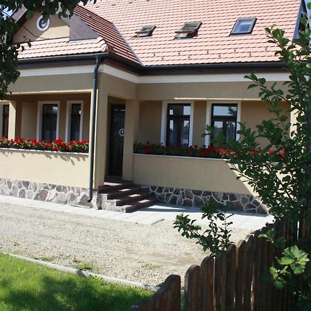 Pensiune Agroturistica Horvath-Kert Borzont Exterior foto